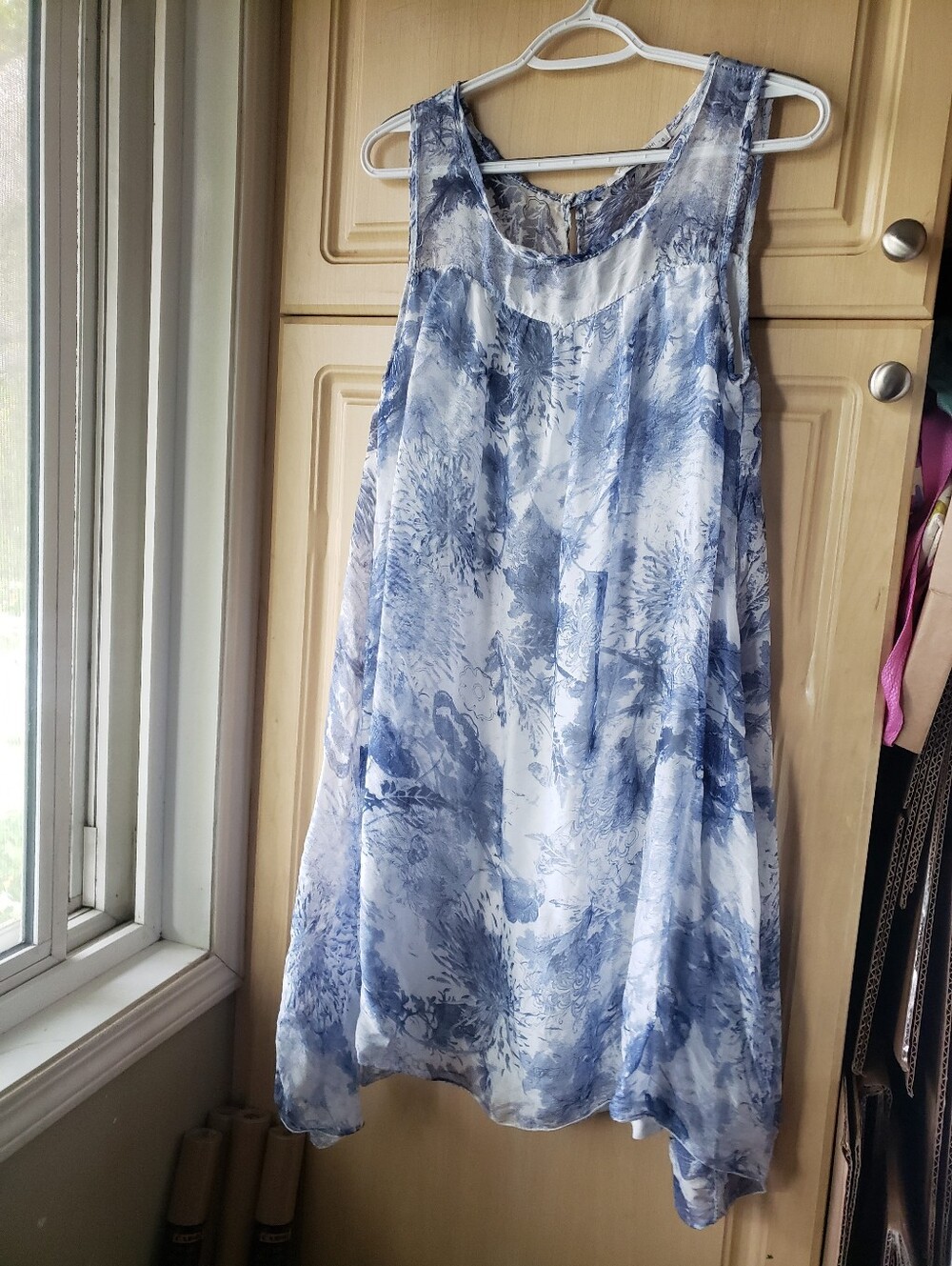 Blue Floral Midi Dress with Scoop Neck